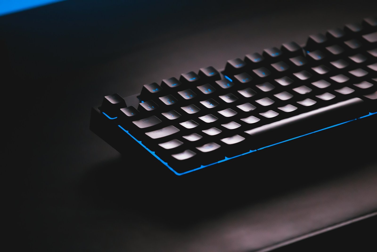 Descubra o Poder das Vendas Online com Cores Azul Escuro e Azul Claro
